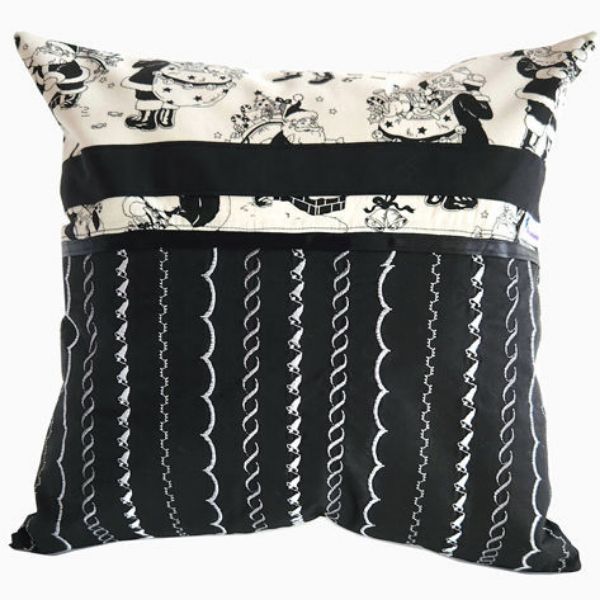 Picture of 15" Throw pillow case - Santa 2in1